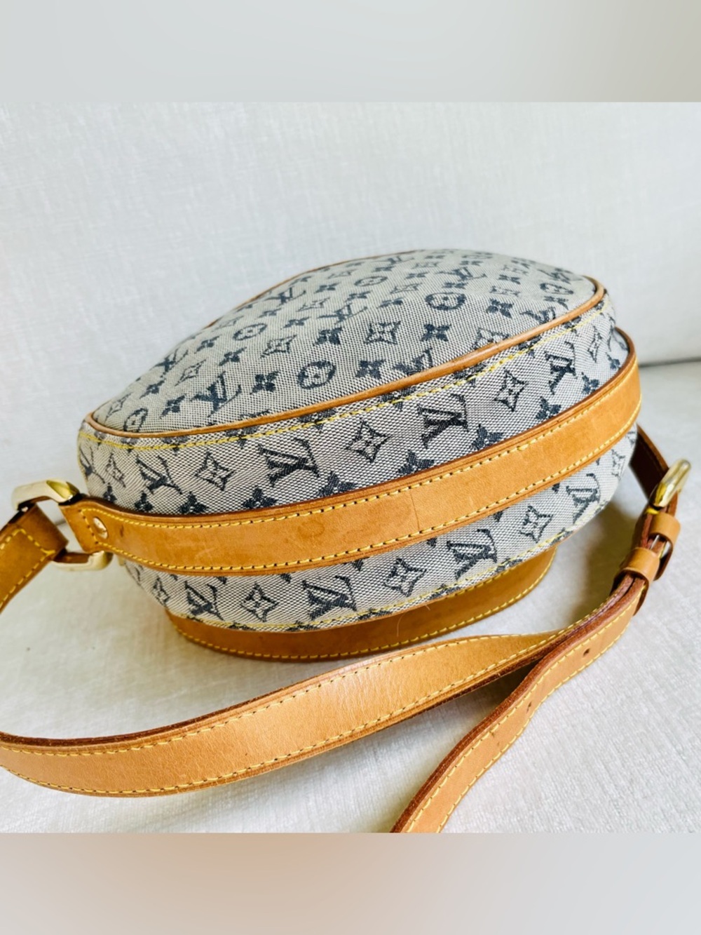 Louis Vuitton Jeane GM Mini Canvas Monogram Round Pochette Bag Blue Crossbody - Picture 3 of 8